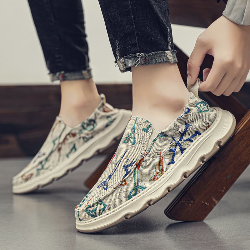 スリッポン　メンズ 民族柄刺繍スリッポン メンズドライビングシューズ